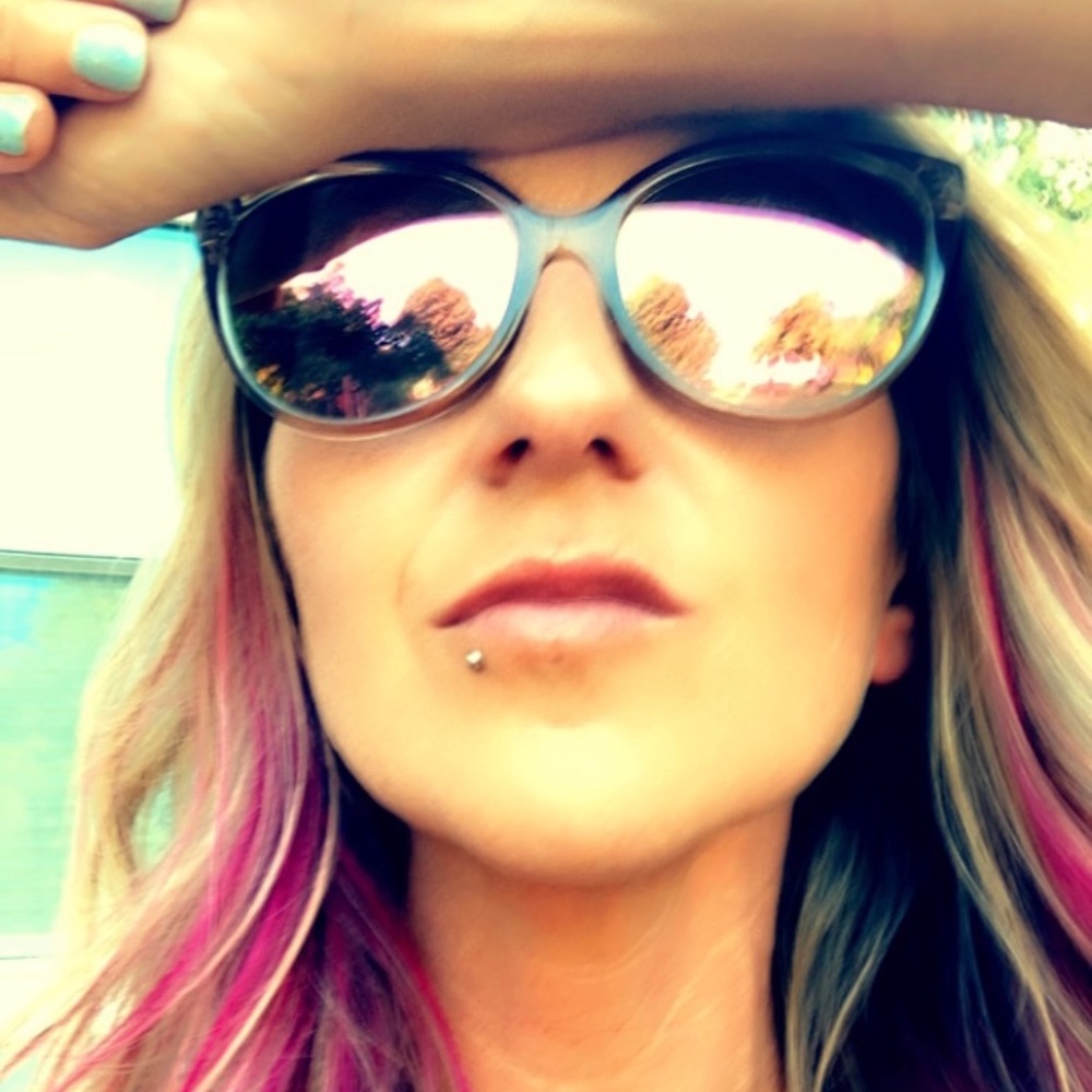 Meet your Posher, Ashley